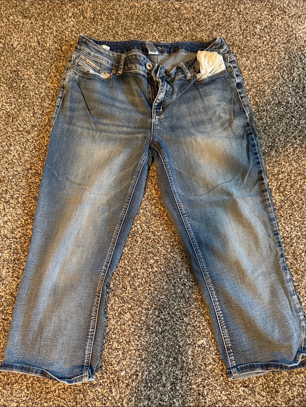 Maurice’s Women’s Blue Denim Jean Capri- Classic Mid Wash